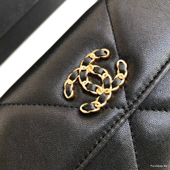 First Bag Ru LONG FLAP CHANEL 19 WALLET 0825
